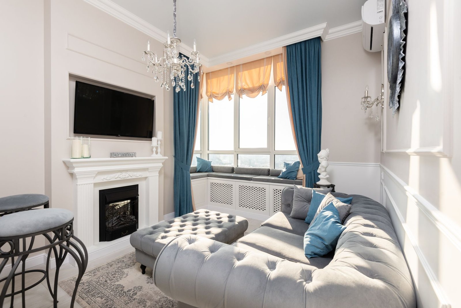 Choose a White Fireplace for a Bright Interior